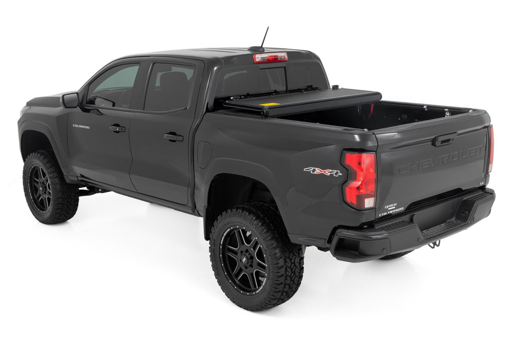 Hard Low Profile Bed Cover | 5' Bed | Chevy/GMC Canyon/Colorado (15-25)