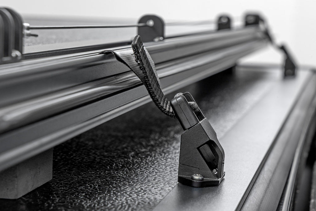 Hard Low Profile Bed Cover | 6'10" Bed | Ford F-250/F-350 Super Duty (17-25)