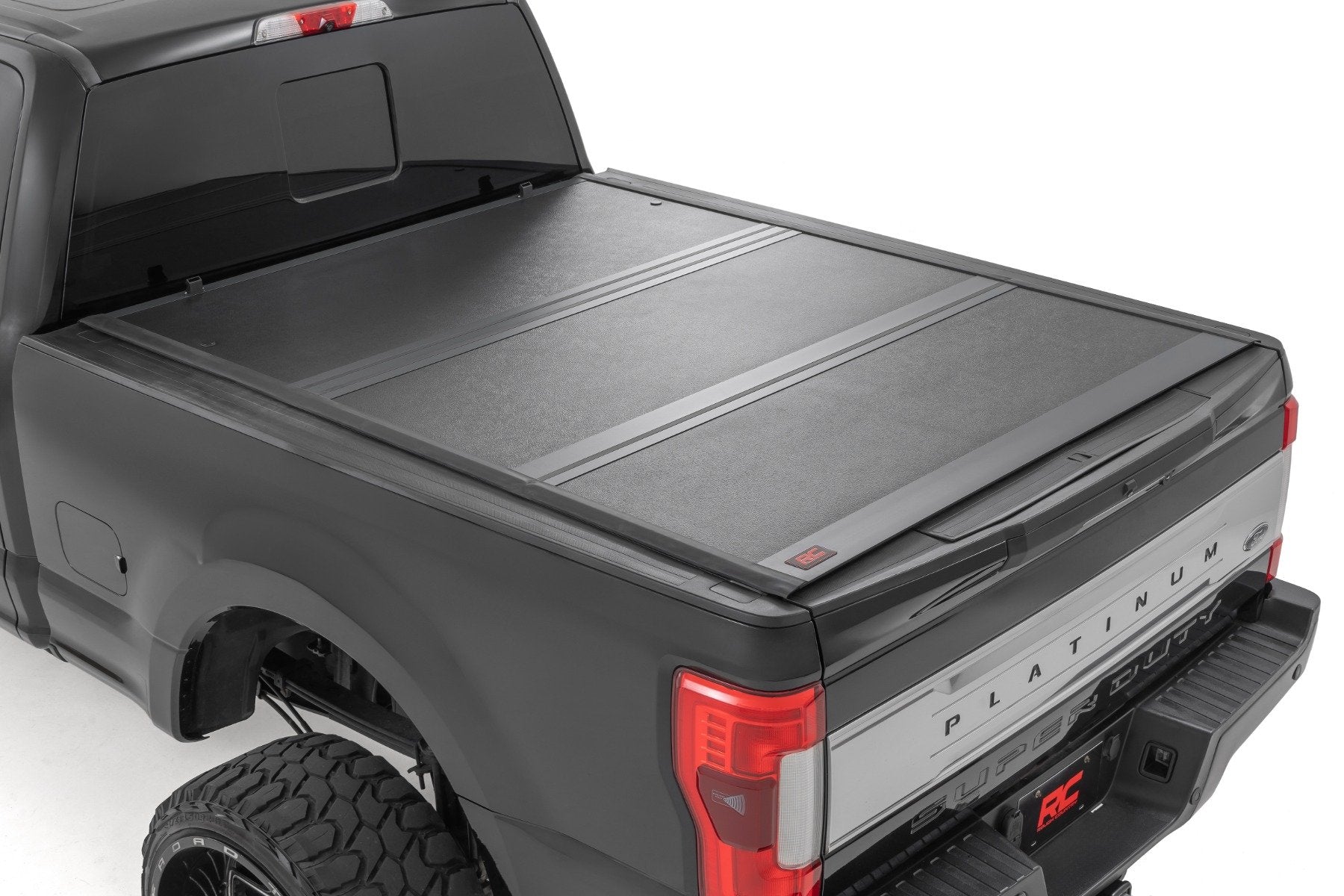 Hard Low Profile Bed Cover | 6'10" Bed | Ford F-250/F-350 Super Duty (17-25)