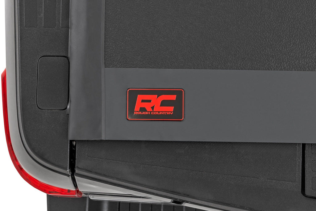 Hard Low Profile Bed Cover | 6'10" Bed | Ford F-250/F-350 Super Duty (17-25)