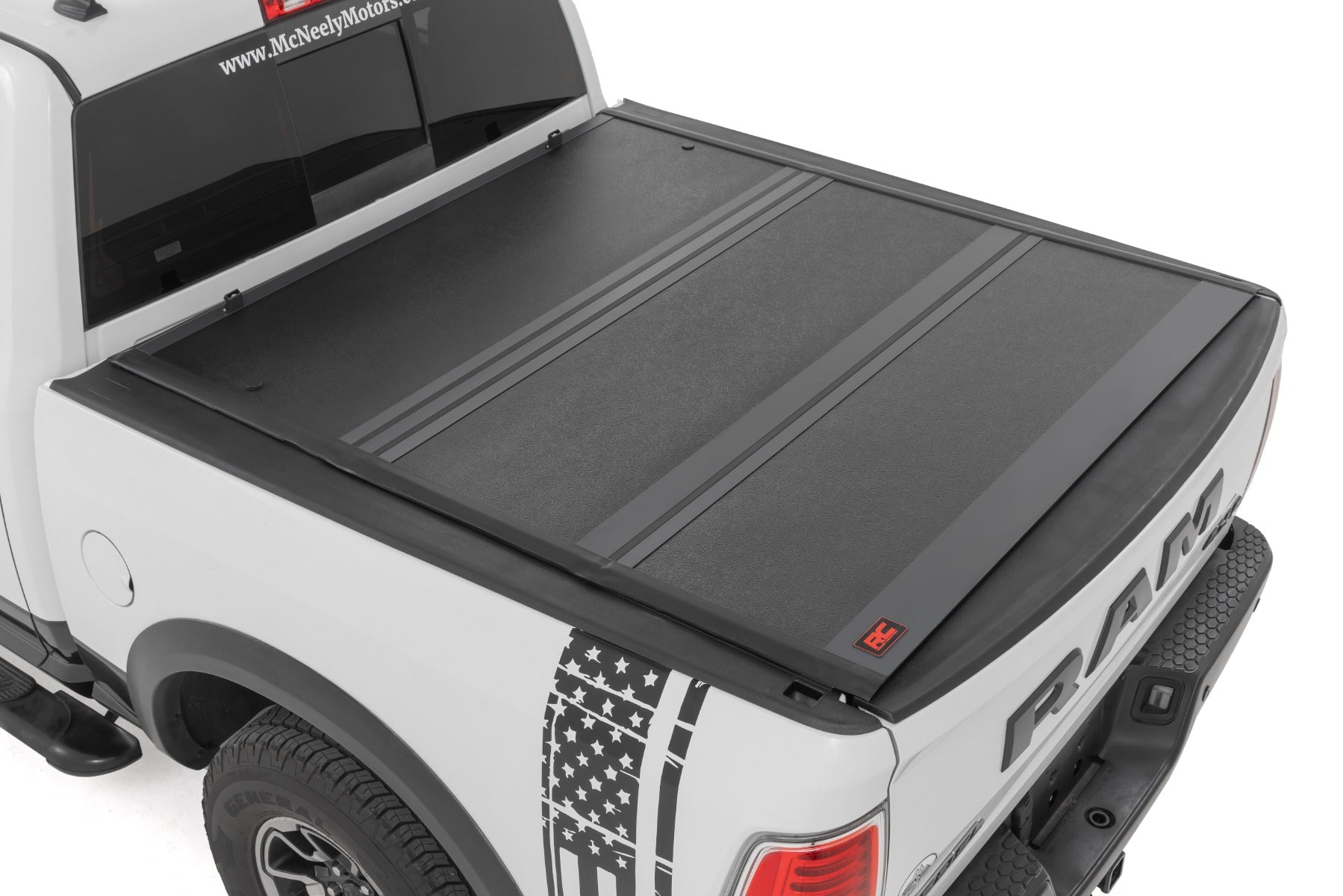 Hard Low Profile Bed Cover | 5'7" Bed | No Rambox | Ram 1500 2WD/4WD (10-18 & Classic)