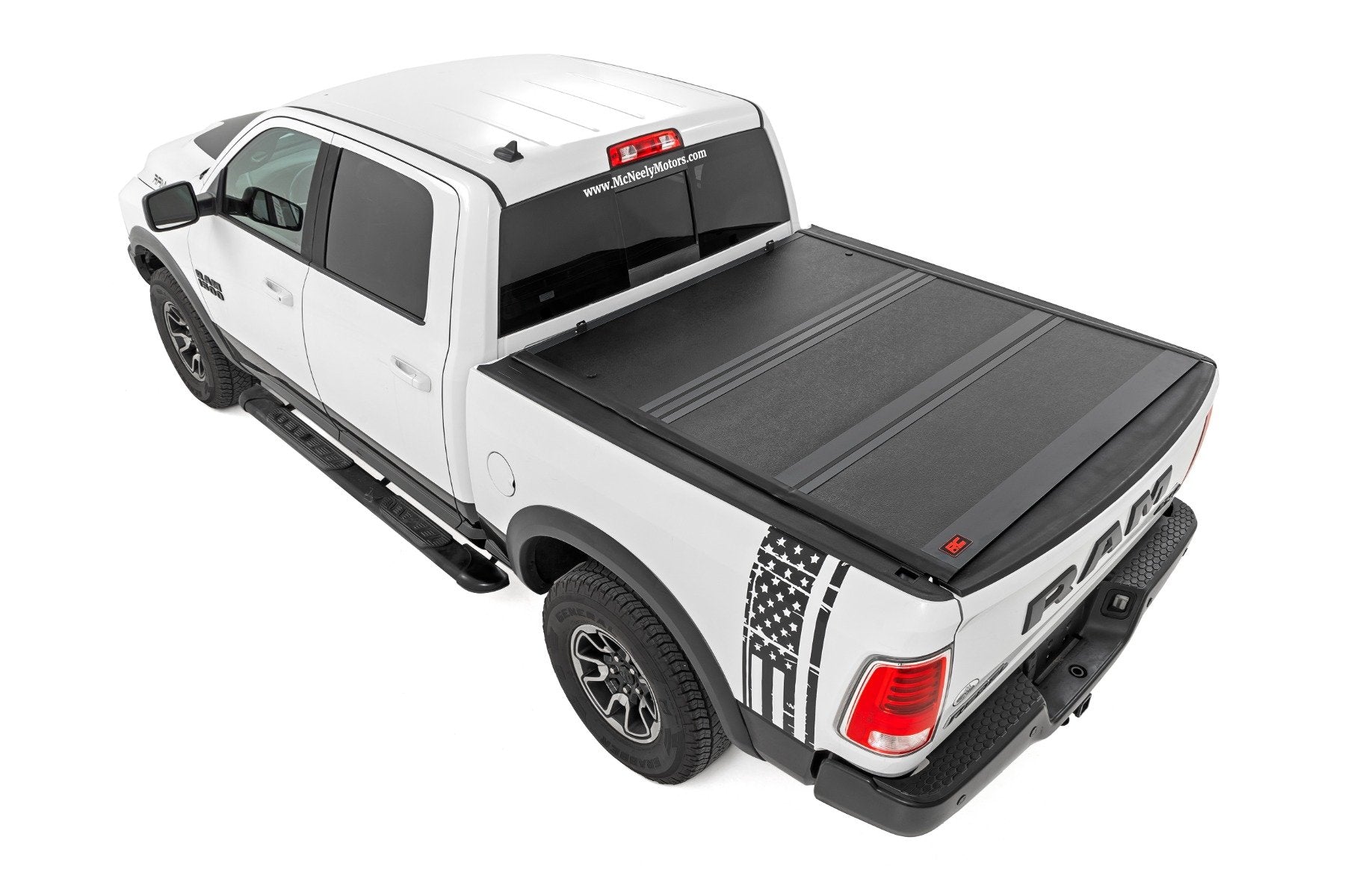 Hard Low Profile Bed Cover | 5'7" Bed | No Rambox | Ram 1500 2WD/4WD (10-18 & Classic)