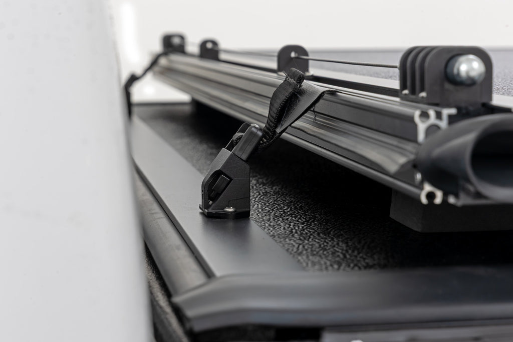 Hard Low Profile Bed Cover | 6'7" Bed | Ford F-150 2WD/4WD (2004-2014)