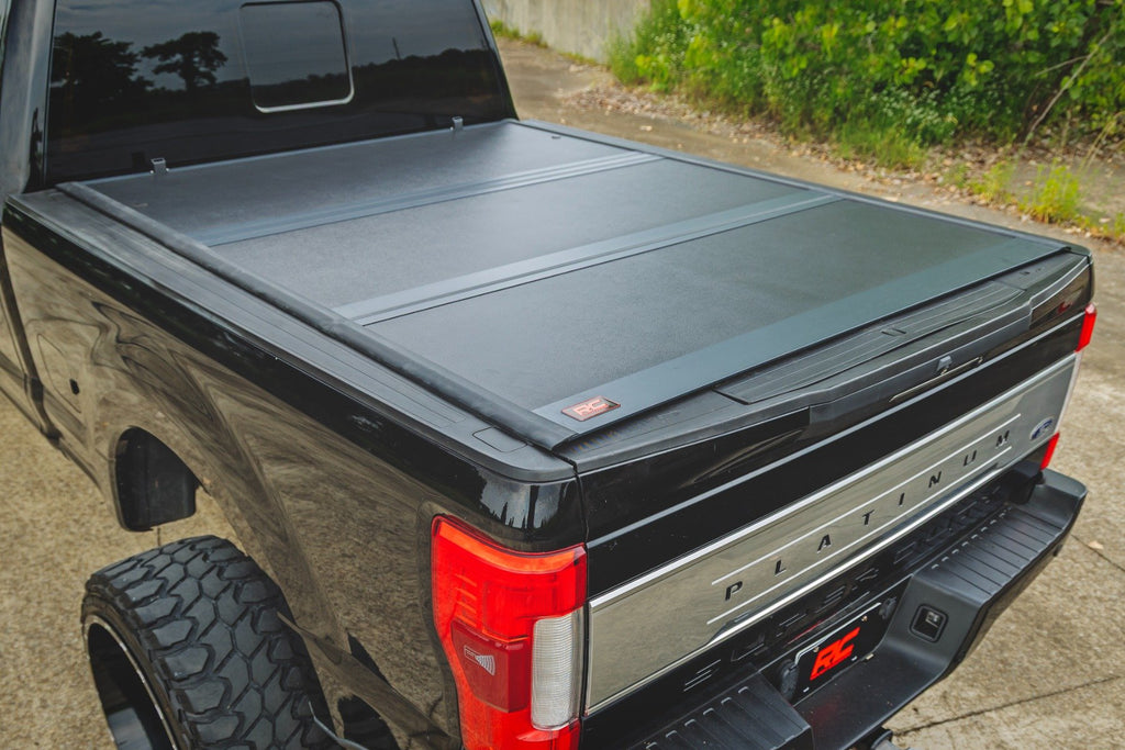 Hard Low Profile Bed Cover | 6'10" Bed | Ford F-250/F-350 Super Duty (17-25)