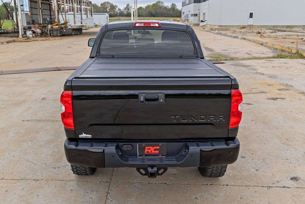 Hard Low Profile Bed Cover | 5'7" Bed | Toyota Tundra 2WD/4WD (2007-2021)