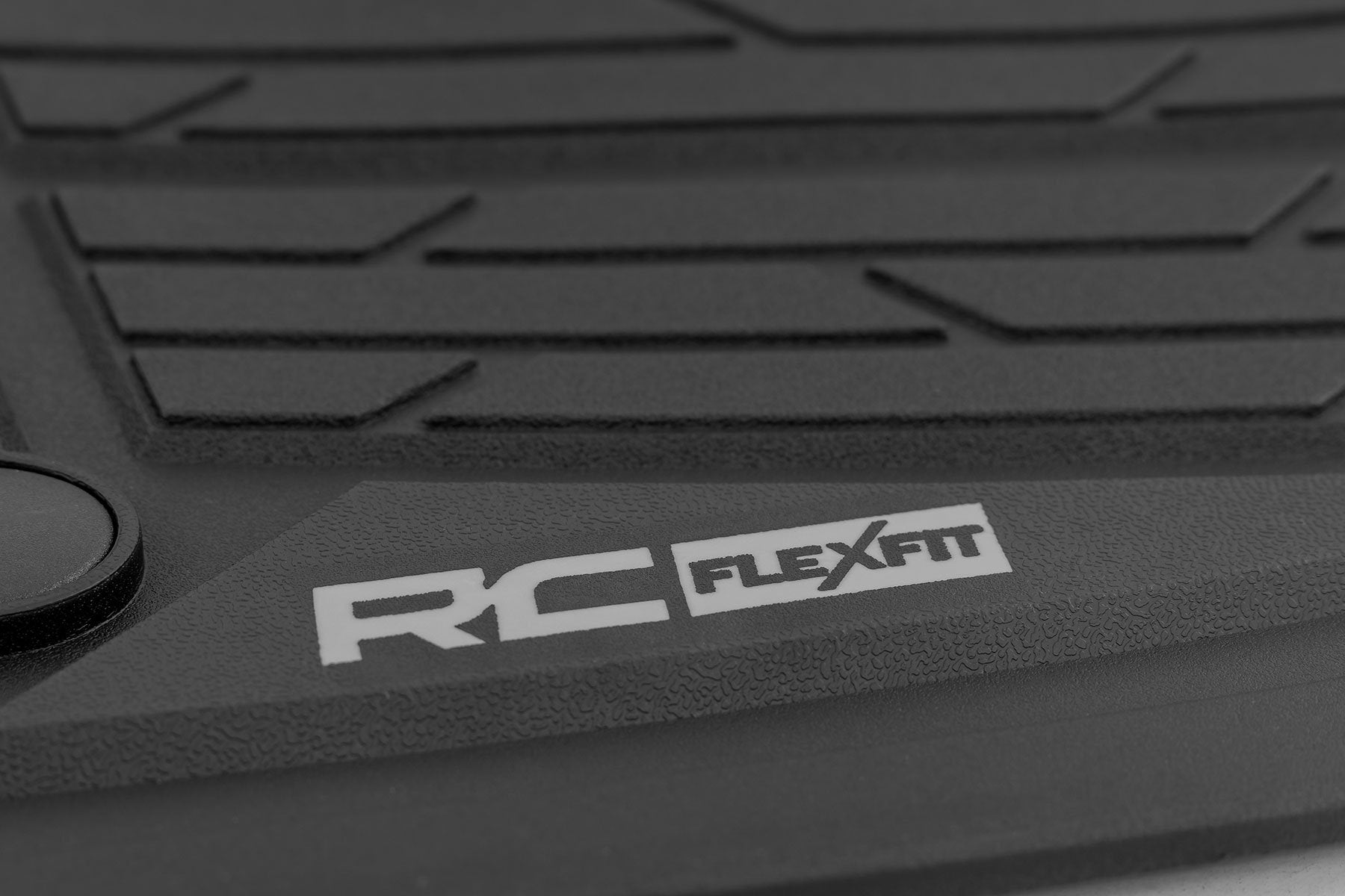 Flex-Fit Floor Mats | Front | Bucket | Chevy/GMC 1500/2500HD/3500HD (19-25 & Classic)