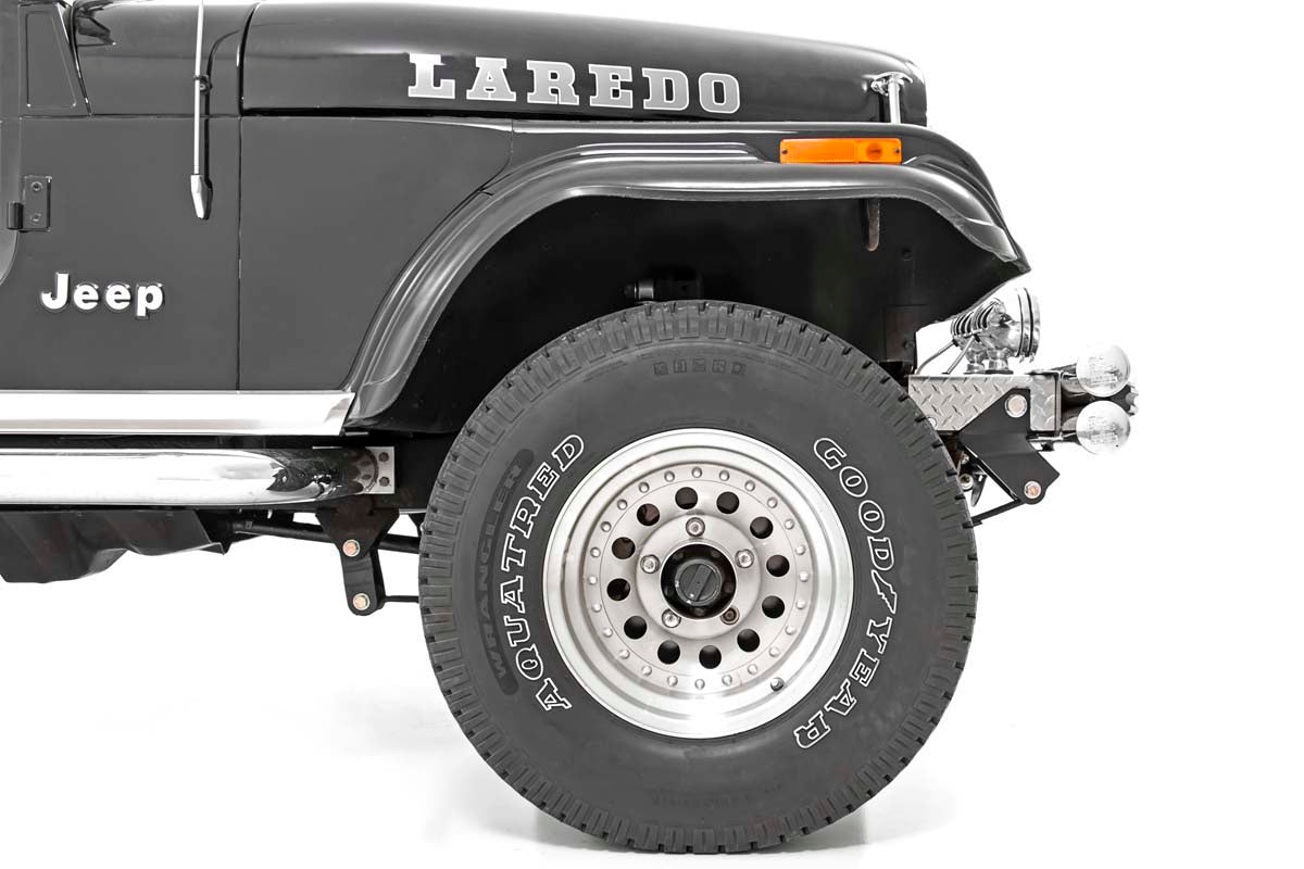 Front Shackle Reversal Kit | Jeep CJ5/CJ7 5 4WD (1976-1983)