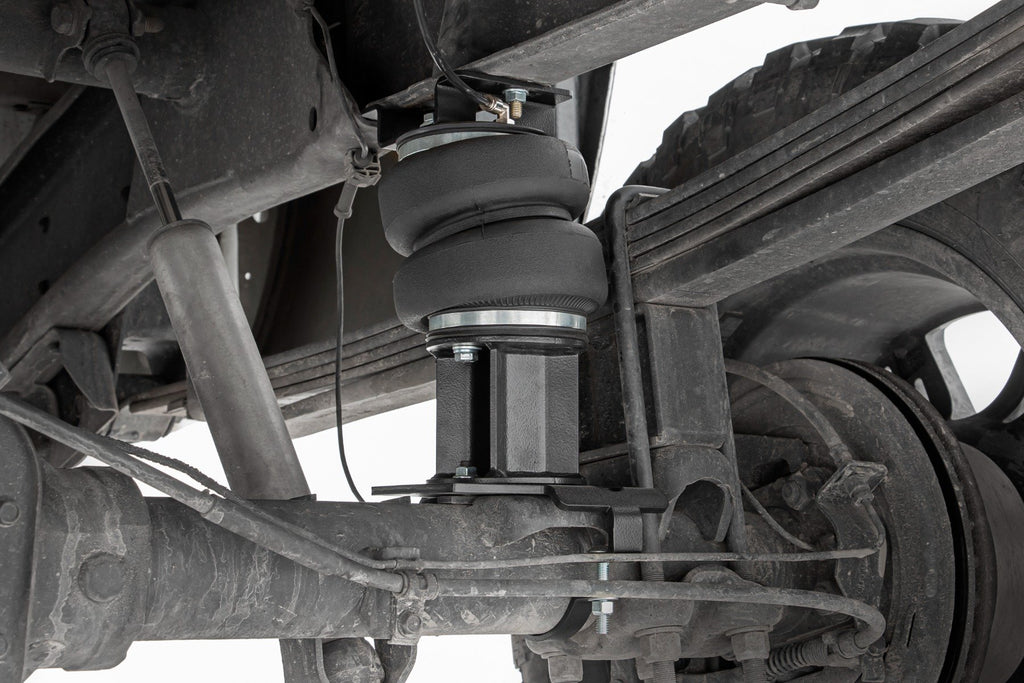 Air Spring Kit w/compressor | 0-6" Lift | Chevy/GMC 2500HD (01-10)