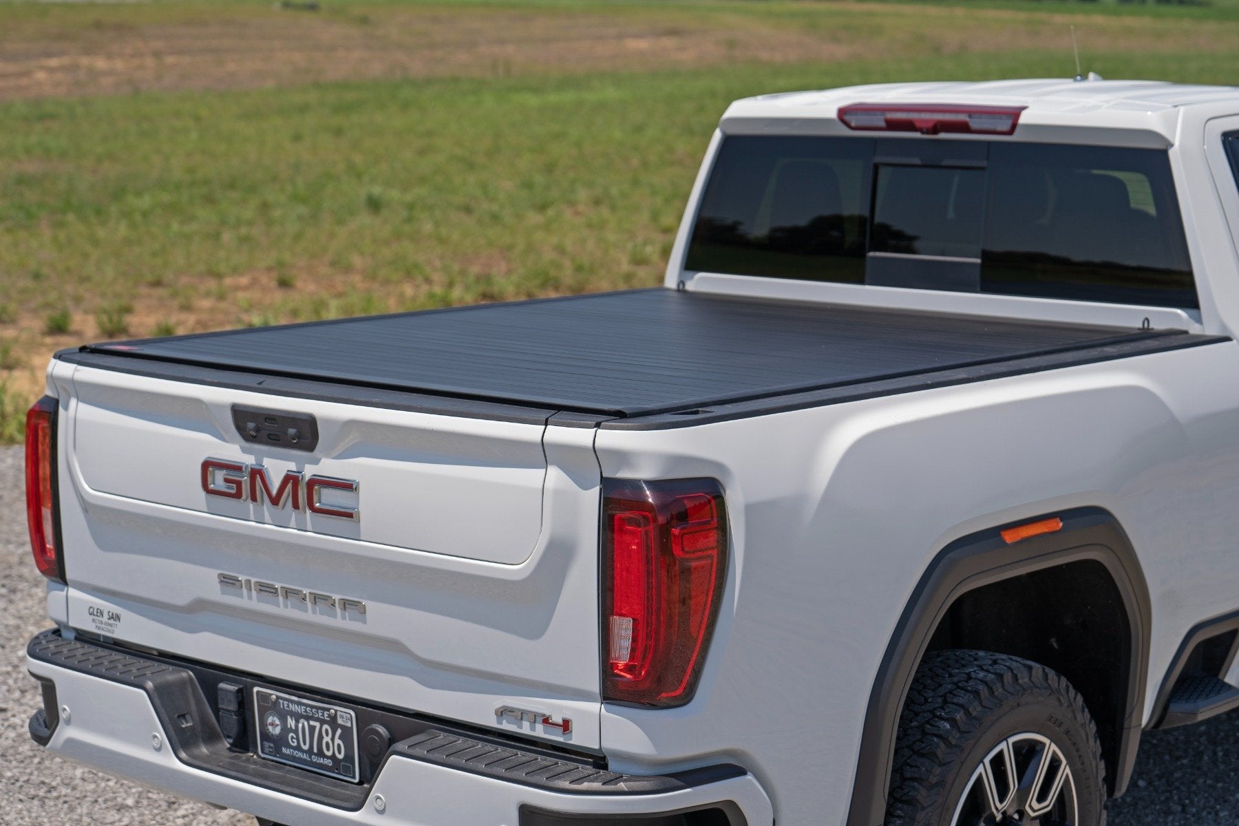 Hard Roll Up Bed Cover | 6'9" Bed | Chevy/GMC  Silverado/Sierra 2500HD/3500HD (20-25)